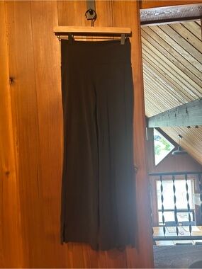 Athleta Black Wide-Leg Crop Pull-On Pants